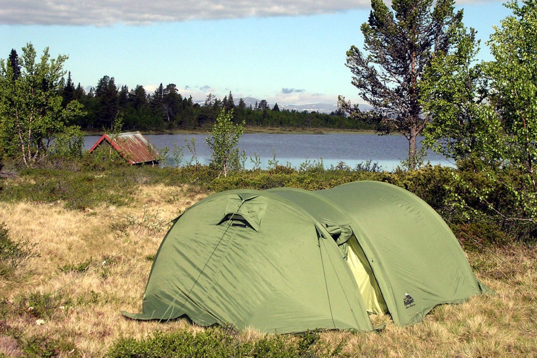 friluft telt vann hytte