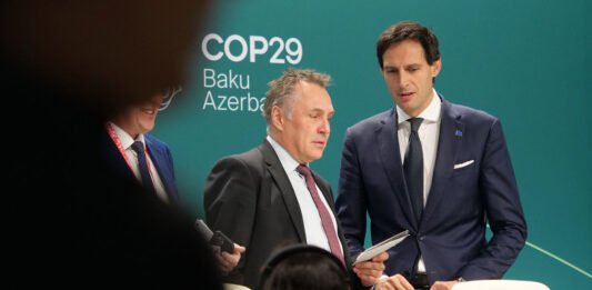 ore O. Sandvik i Baku.